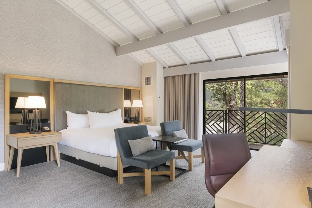Pala mesa hillside king room05